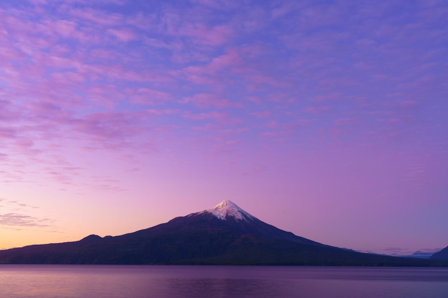 Why is the sky purple the science behind purple skies color meanings